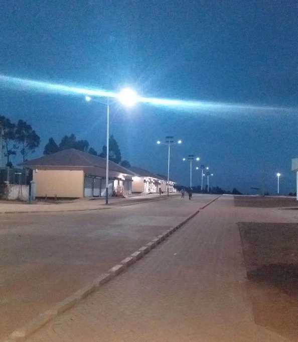 宜都市非洲科特迪瓦太阳能路灯工程